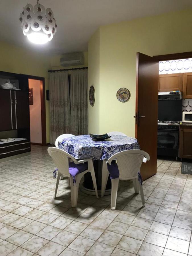 Emily Home جيارديني ناكسوس المظهر الخارجي الصورة